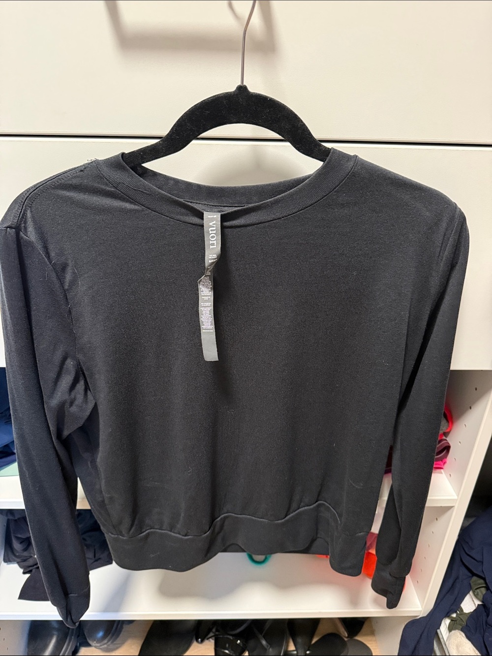 Vuori Black Crewneck Pullover Sweatshirt
